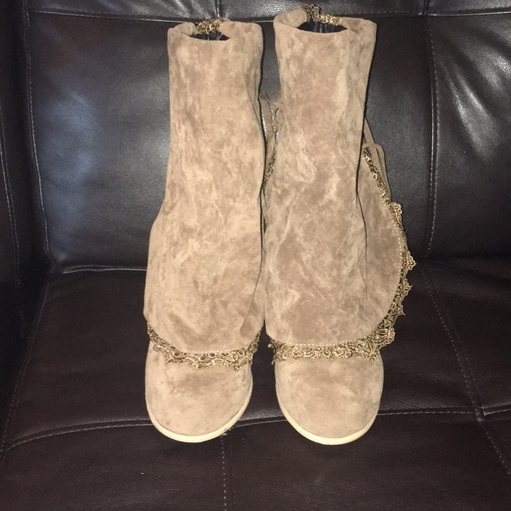 Brown boots